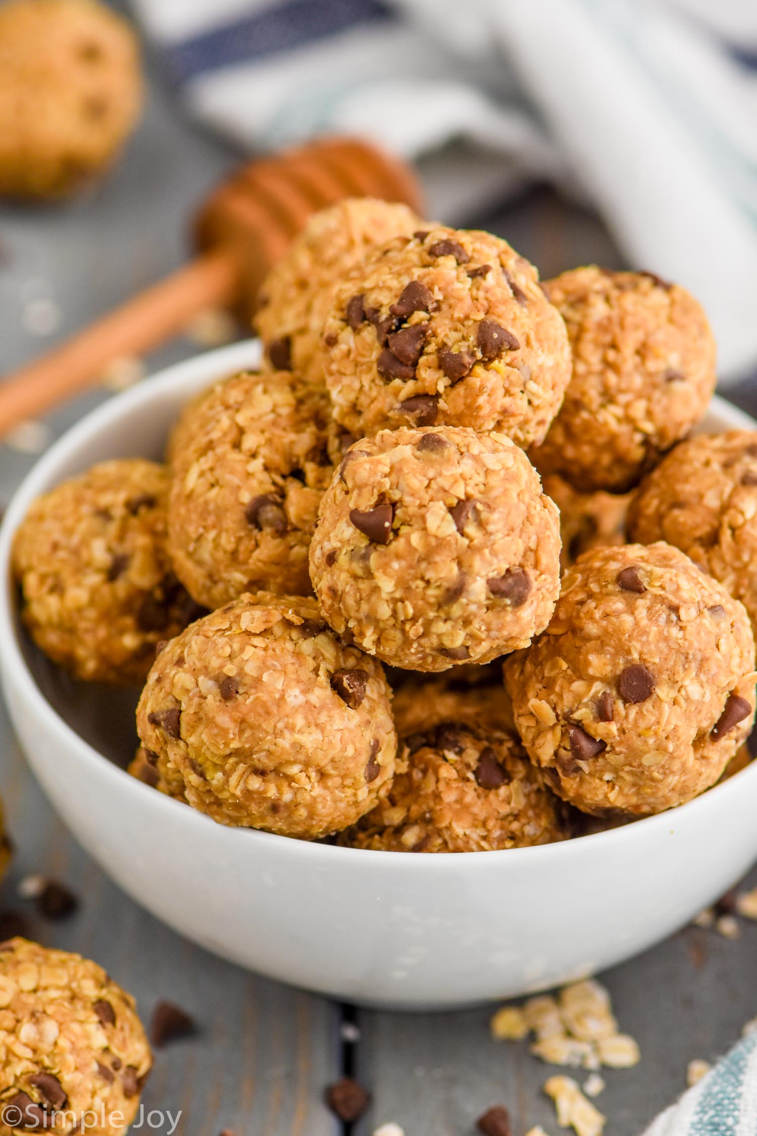 Easy 5-Ingredient No-Bake Energy Bites for Quick Snacks